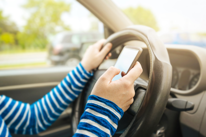 19 milioni di automobilisti italiani hanno commesso infrazioni nello scorso anno: limiti di velocità, uso del cellulare e mancata distanza le più comuni